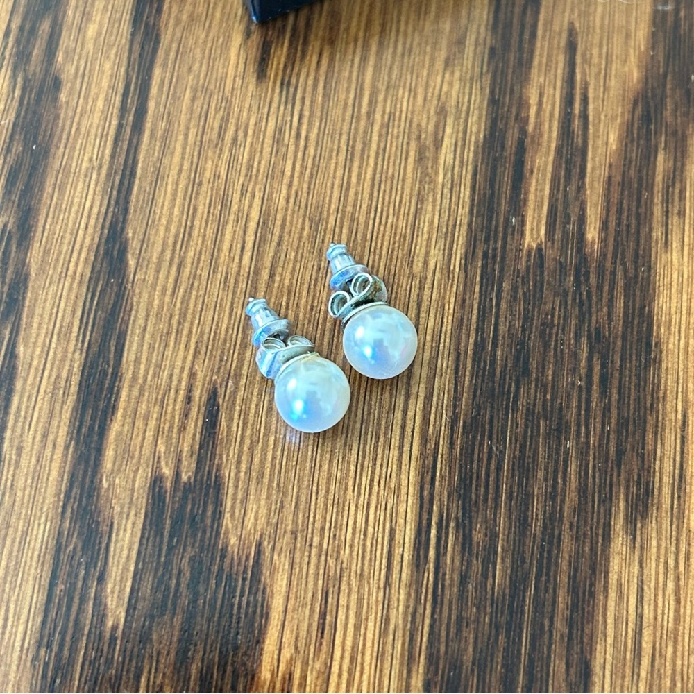 Fake white pearls 1/4”